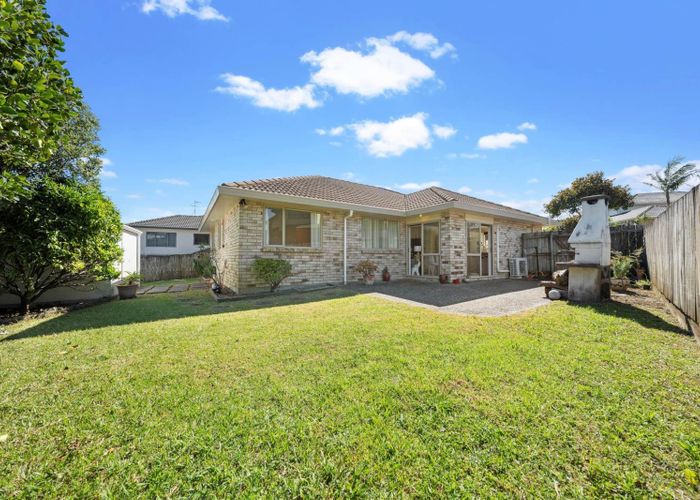  at 6 Kumar Place, The Gardens, Auckland