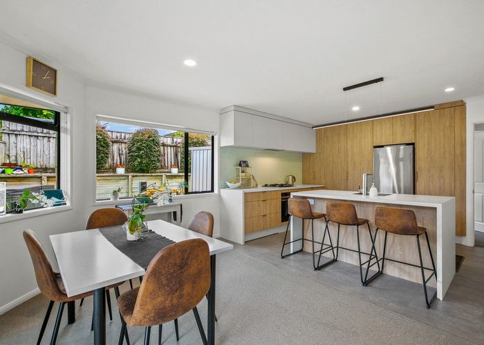  at 4 Maple Crescent, Whalers Gate, New Plymouth