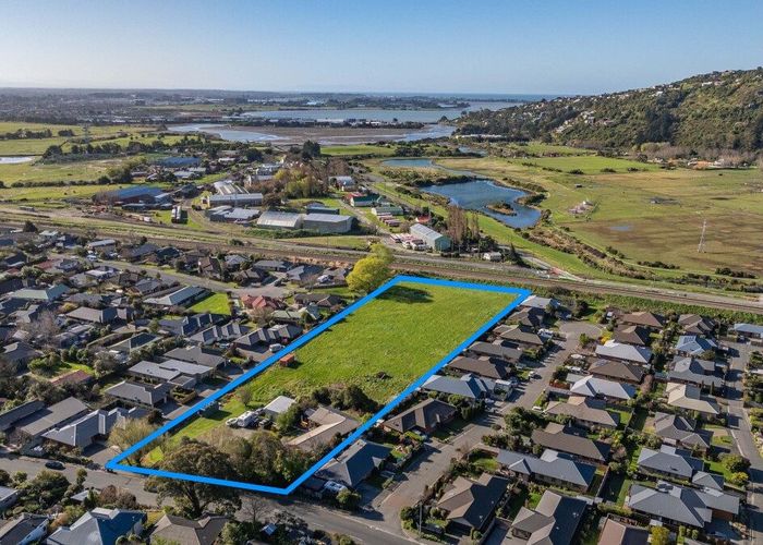  at 128-130 Port Hills Road, Heathcote, Christchurch City, Canterbury