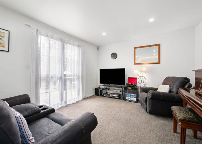  at 3 Eagle Street, Karori, Wellington, Wellington