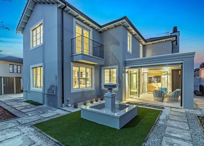  at 16 St Andrews Way, Albany, Auckland