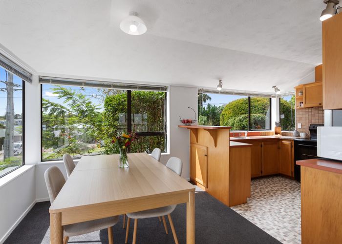  at 2b Kereru Street, Henderson, Waitakere City, Auckland