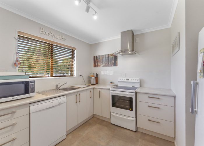  at 6 Brandon Street, Otaki