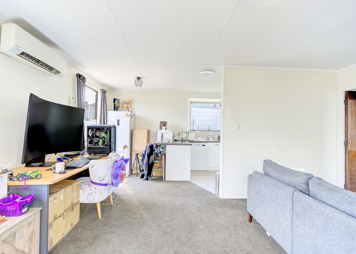  at 2B Tui Avenue, Forest Lake, Hamilton