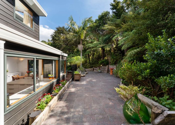  at 5a Gannet Point, Rothesay Bay, North Shore City, Auckland