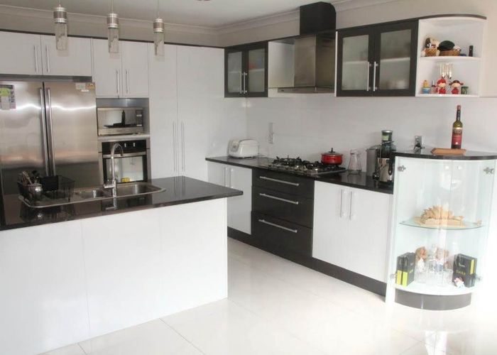  at 8 Stamford Crescent, Flat Bush, Manukau City, Auckland