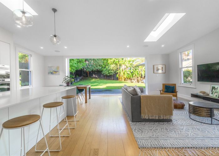 at 15 Saint Leonards Road, Devonport, North Shore City, Auckland
