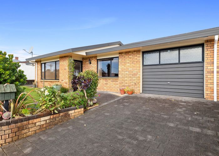  at 17A Huatoki Street, Vogeltown, New Plymouth