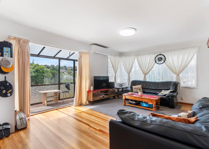  at 2/19-21 Downing Street, Glenfield, North Shore City, Auckland