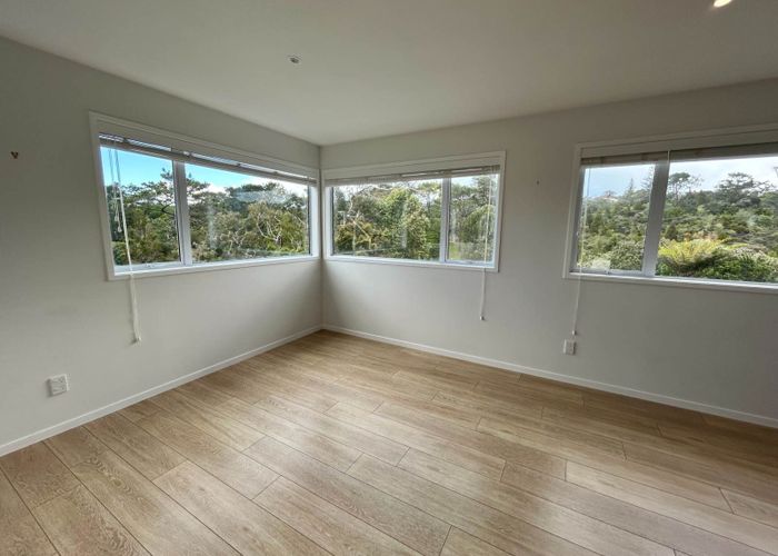  at 18 Sandford Street, Campbells Bay, North Shore City, Auckland