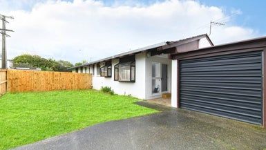  at 2/84 Haycock Avenue, Mount Roskill, Auckland