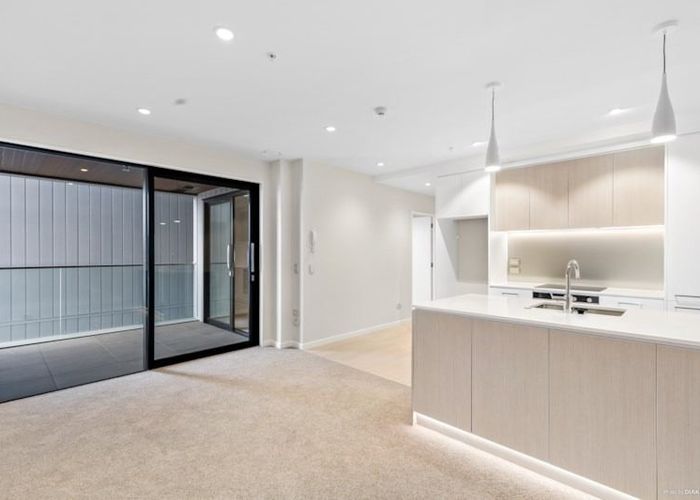  at 110/4 Bute Road, Browns Bay, Auckland