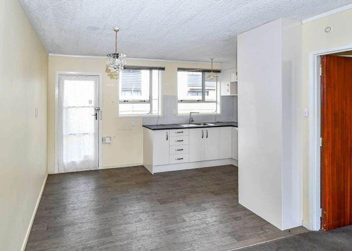  at 8/33 Hutton Street, Otahuhu, Auckland City, Auckland