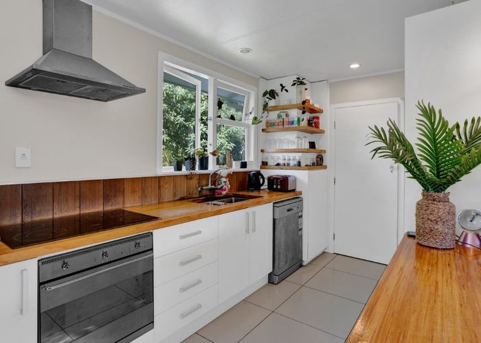  at 13 Brixham Place, Merrilands, New Plymouth, Taranaki
