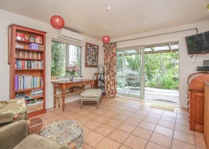  at 2/93 Woodglen Road, Glen Eden, Waitakere City, Auckland