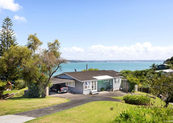  at 1098 Whangaparaoa Road, Tindalls Beach, Whangaparaoa