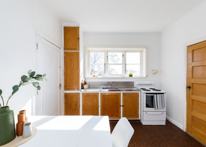  at 10 Mansford Place, West End, Palmerston North, Manawatu / Whanganui