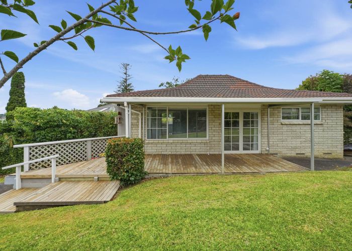  at 1/27 Parkhill Road, Mellons Bay, Manukau City, Auckland