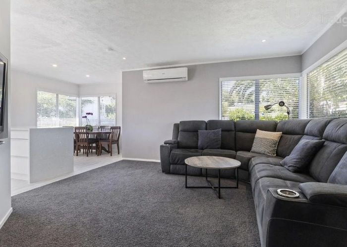  at Cyclarama Crescent, Massey, Waitakere City, Auckland