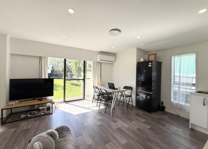  at 1/5 Merriefield Avenue, Forrest Hill, North Shore City, Auckland