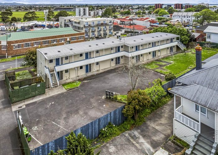  at 8 Saint Jude Street, Avondale, Auckland City, Auckland