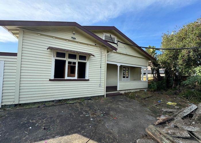  at 209 Buckland Road, Mangere East, Auckland