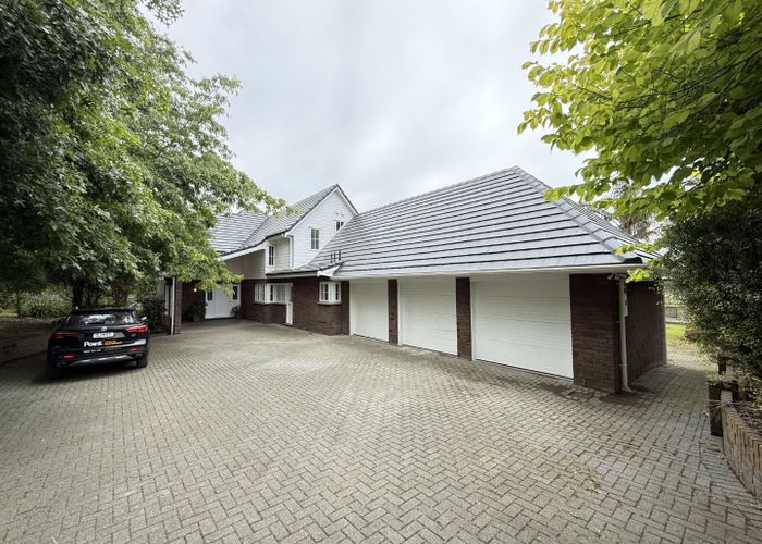  at 14-18 Amreins Rd, Waitakere, Waitakere City, Auckland