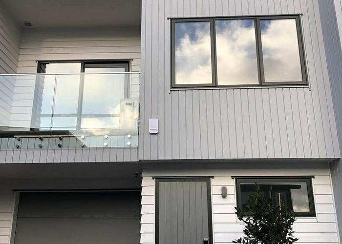  at 9D Matuhi Rise, Henderson, Waitakere City, Auckland