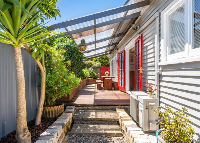  at 69 Pine Ave, Ebdentown, Upper Hutt, Wellington