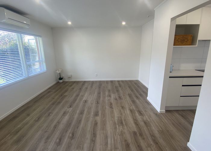  at 2/13 Brixton Road, Balmoral, Auckland