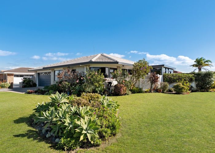  at 2 Lotus Avenue, Mount Maunganui, Mount Maunganui