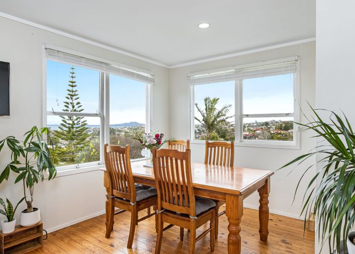  at 11 Barker Rise, Northcross, North Shore City, Auckland