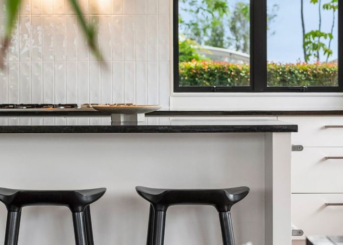  at 13 Knightsbridge Drive, Forrest Hill, North Shore City, Auckland