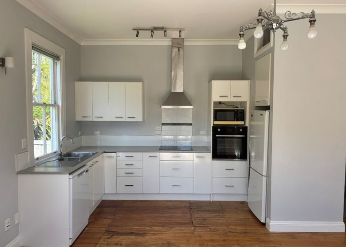  at 30c Sutherland Cres, Newtown, Wellington, Wellington