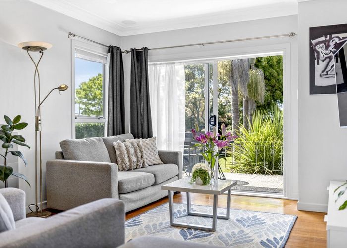  at 1/20 Rodney Street, Howick, Manukau City, Auckland