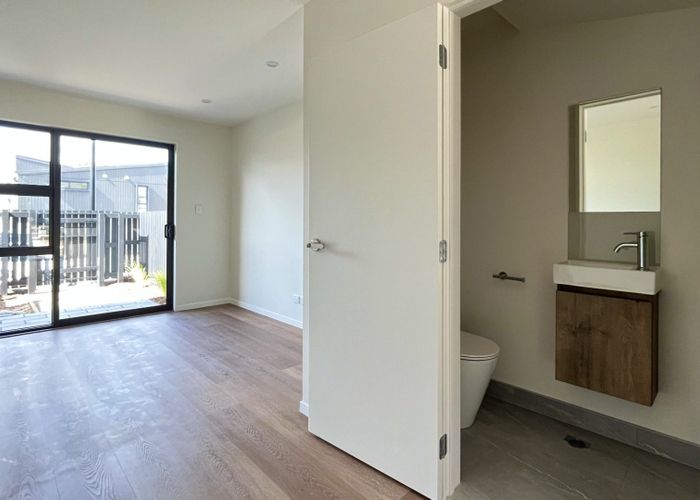  at 8/474 West Coast Road, Glen Eden, Auckland