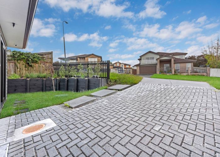  at Lot 4, 2 Gordon Stanley Drive, Massey, Waitakere City, Auckland