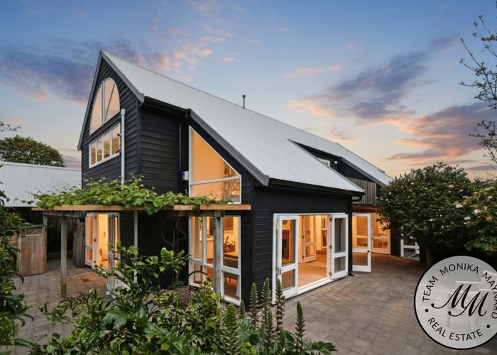  at 25 Calluna Crescent, Totara Heights, Auckland