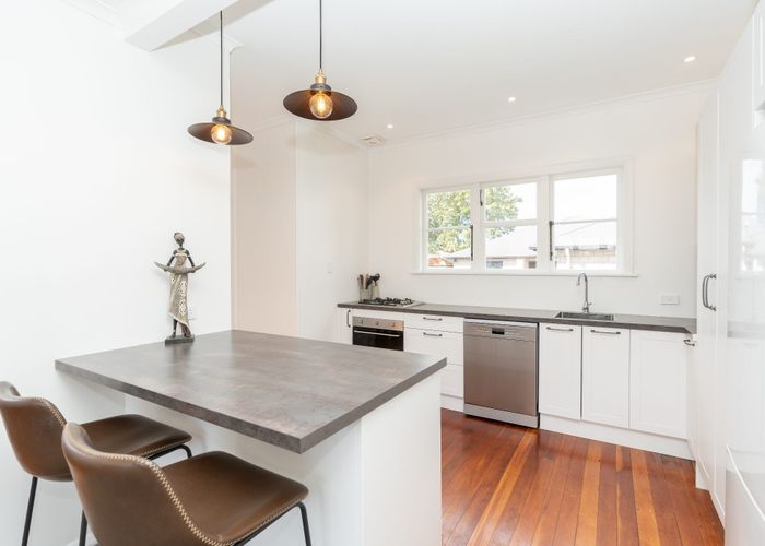  at 2A Bains Avenue, Hamilton East, Hamilton