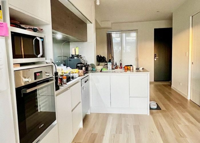  at 98 Tarapuka Road, Westgate, Waitakere City, Auckland