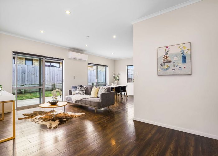  at 43 Longbow Terrace, Flagstaff, Hamilton