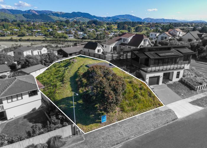  at 39 Hicks Crescent, Waikanae Beach, Kapiti Coast, Wellington