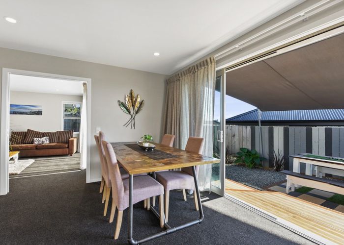  at 4 Julius Place, Richmond