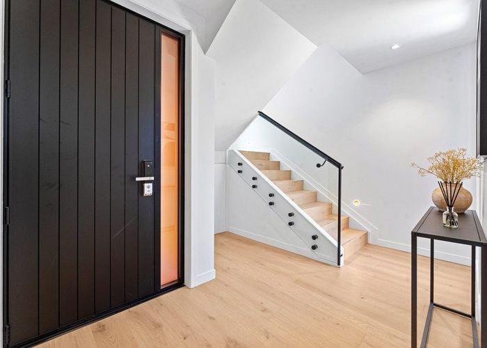  at 7D Crete Avenue, Milford, Auckland
