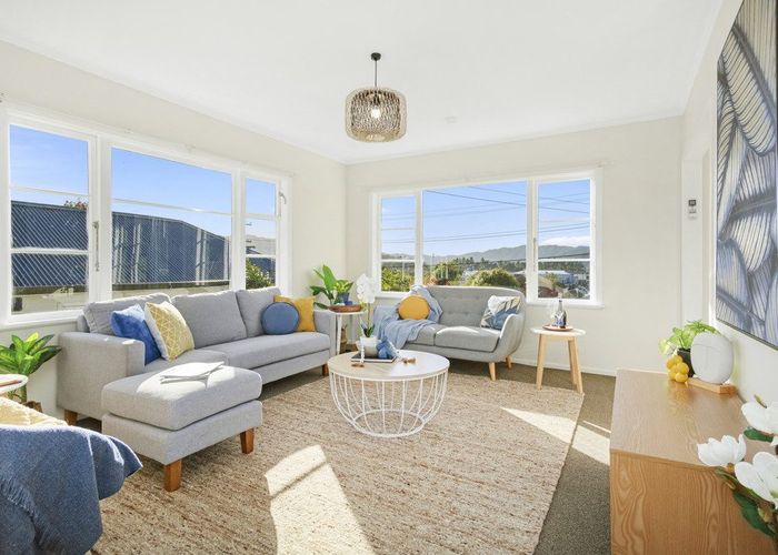  at 27 Fraser Street, Wainuiomata, Lower Hutt, Wellington
