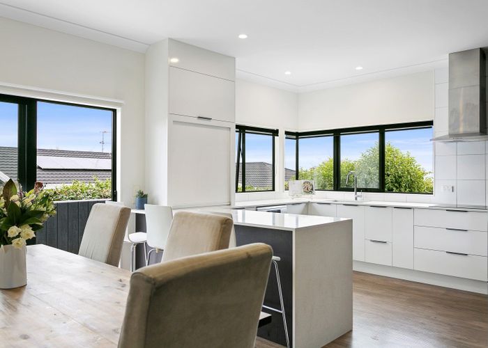  at 2/73 Harvey Street, Waipahihi, Taupō