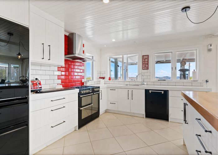  at 1/956 Oneriri Road, Kaiwaka