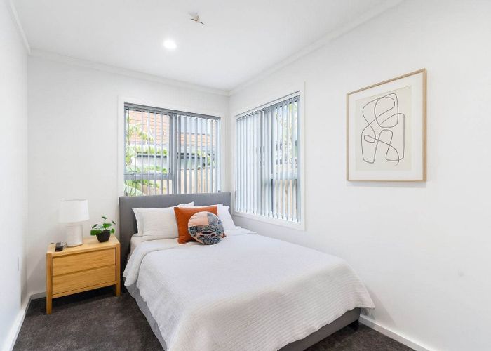  at 5 Lister Street, Point Chevalier, Auckland City, Auckland