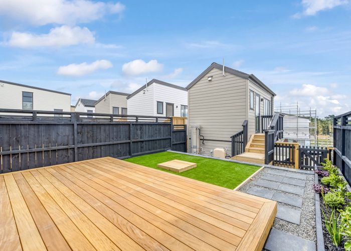  at 32 Toetoe Street, Westgate, Waitakere City, Auckland