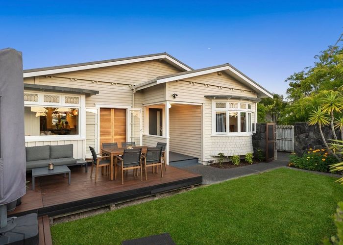  at 86 Bollard Avenue, New Windsor, Auckland